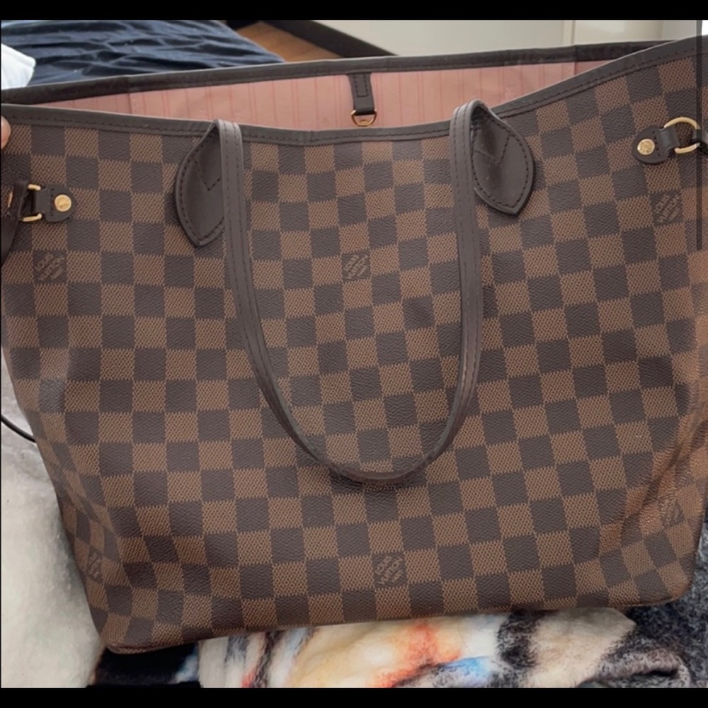 Louis Vuitton Never full